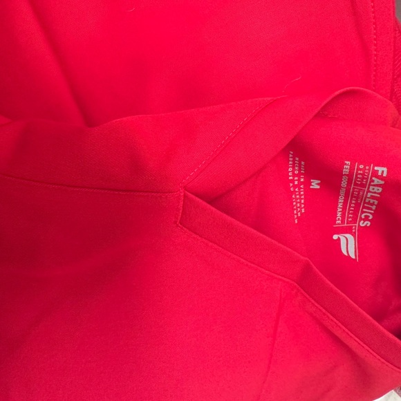 Fabletics Scrubs- RED - Picture 3 of 4